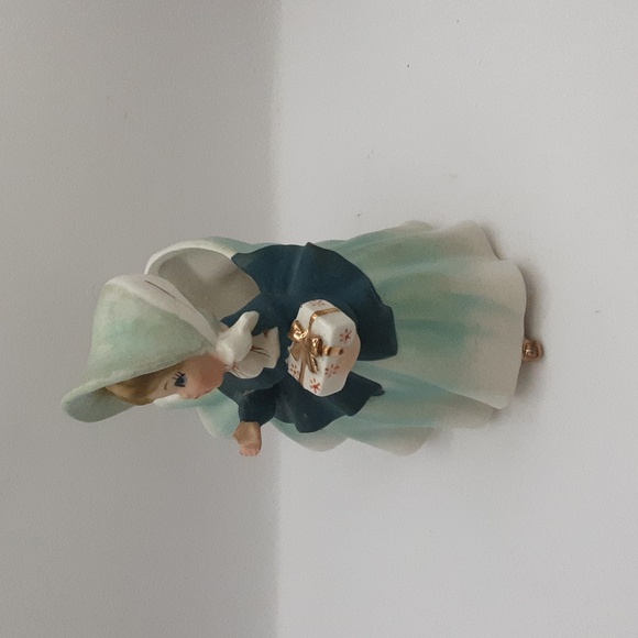 Vintage Inarco Japan E-2447 Porcelain Lady Planter 5.5" X 5" - Picture 2 of 9